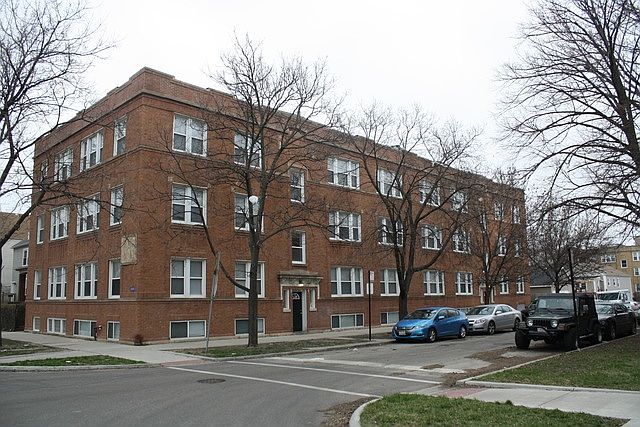 1st image of 3748 W School St APT 1