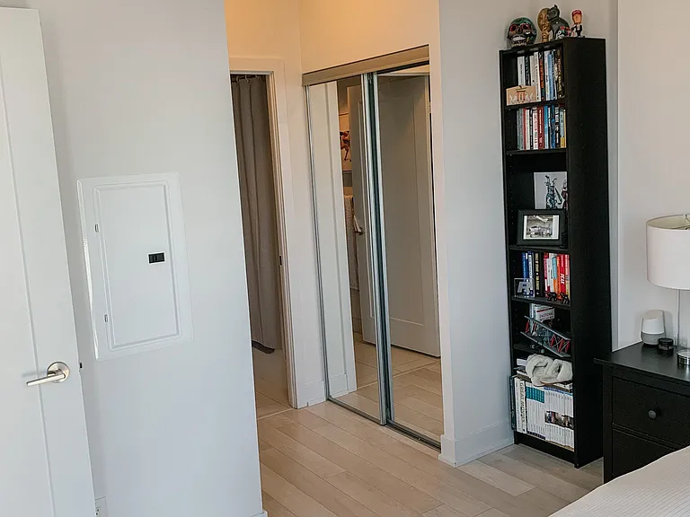 318 Richmond St W #2511 — Photo 13