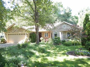 824 W Rosewood Dr, Bloomington, IN