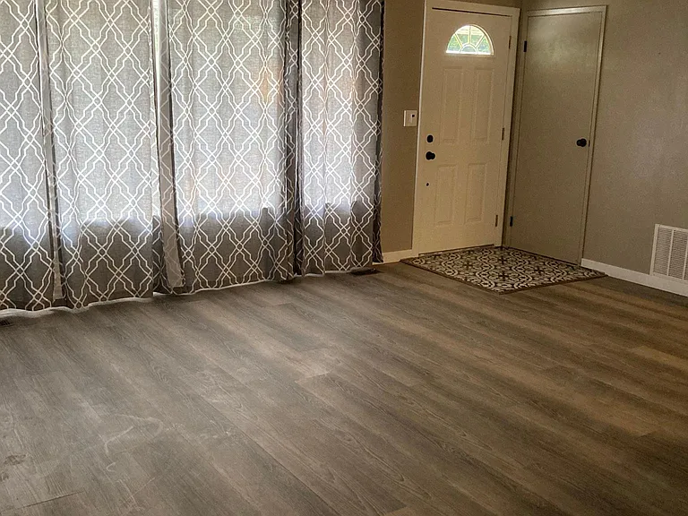 1130 Kenoyer Dr — Photo 9