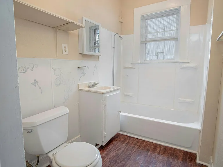 111 S Olive St #A — Photo 3