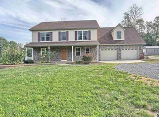 4 Sensenig Ln, Newville, PA 17241