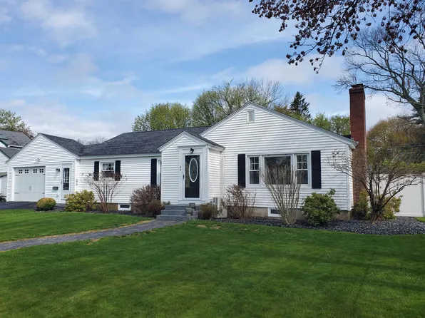 40 Joe English Lane, Manchester, NH 03104