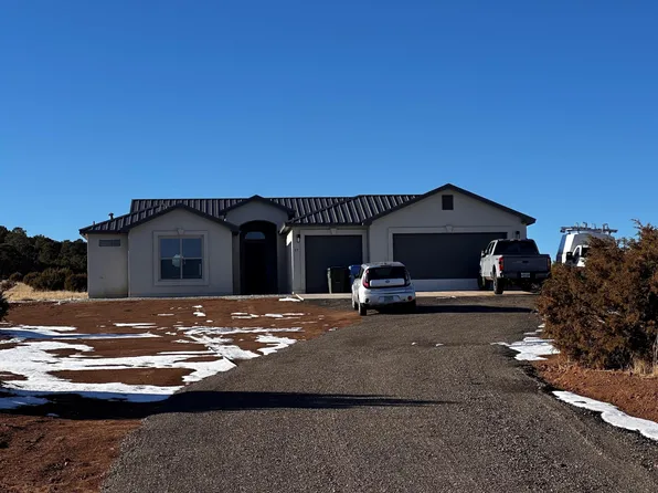 17 Troya Ct, Tijeras, NM 87059