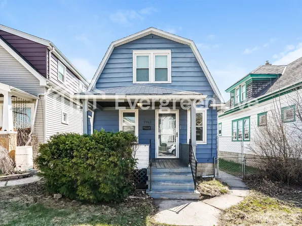 1912 S 72nd St, Milwaukee, WI 53219