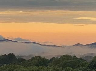 1132 Blue Ridge Dr, Mc Caysville, GA 30555