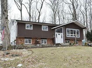 15 Rodman Ct, Spring Valley, NY 10977