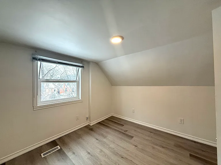 169 East Ave S — Photo 5
