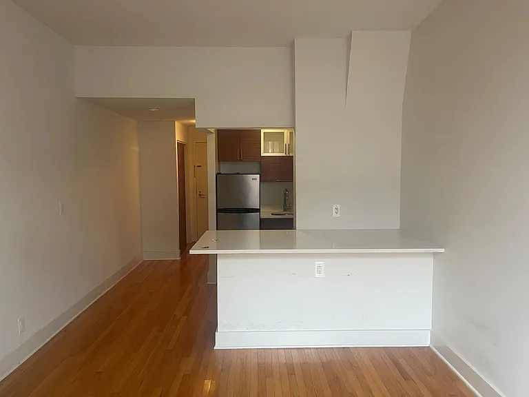 184 Thompson St #3O — Photo 1