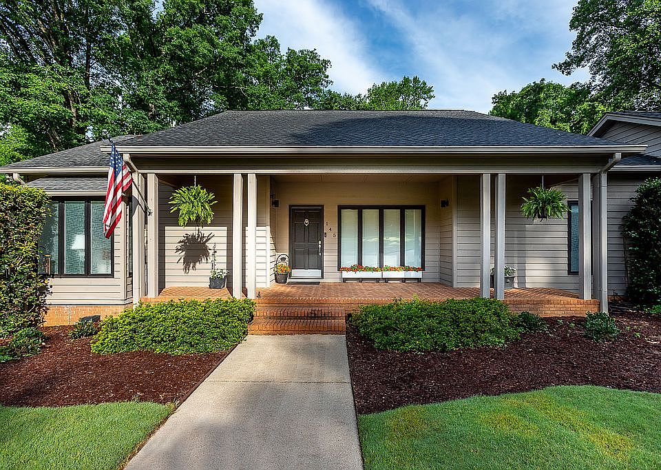 1st image of 145 Woodlake Dr