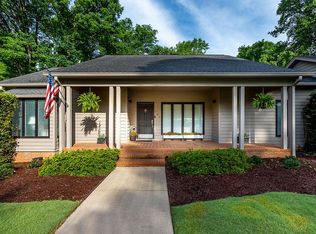 145 Woodlake Dr, Gainesville, GA 30506