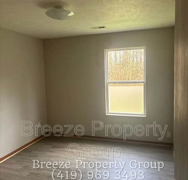 2983 Megan Cir — Photo 13