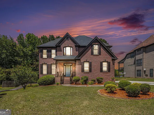 225 S Shore Ter, Fayetteville, GA 30214