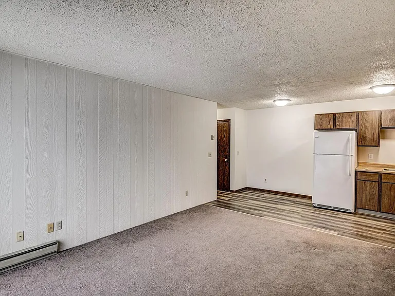 1153 Imperial Cir — Photo 15