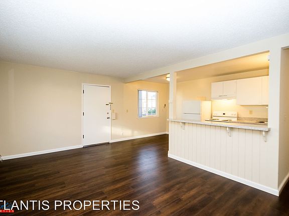 4th image of 4005 Will Rogers Dr APT 05