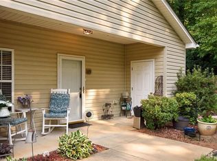 115 E Brick Walk Ct, Mocksville, NC 27028