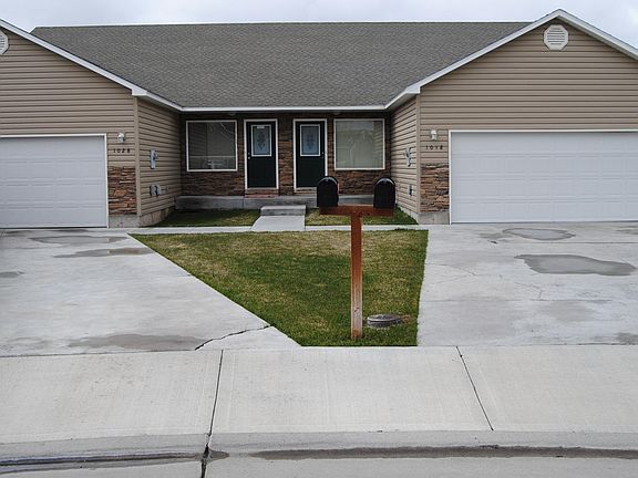 3rd image of 1018 S Abigail Ct