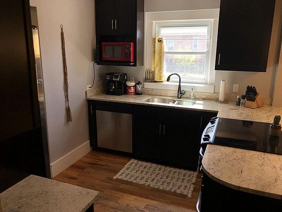 4th image of 3102 N Race St