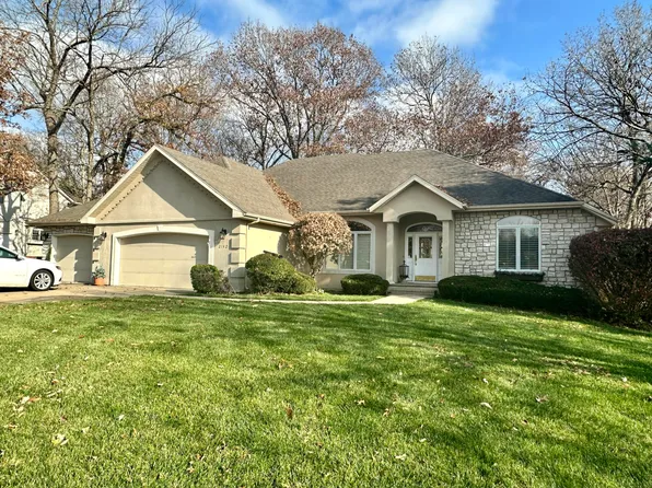 2142 S Forrest Heights Avenue, Springfield, MO 65809