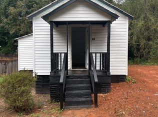 210 Watts St, Laurens, SC 29360