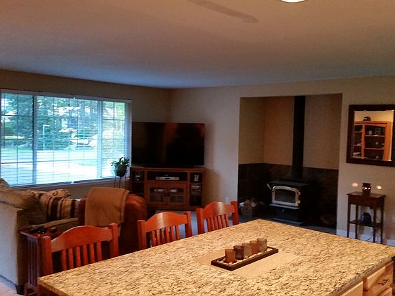 5th image of 1784 NW Forest Creek Dr