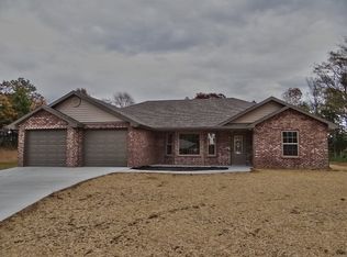 315 Edwards Dr, Holts Summit, MO 65043