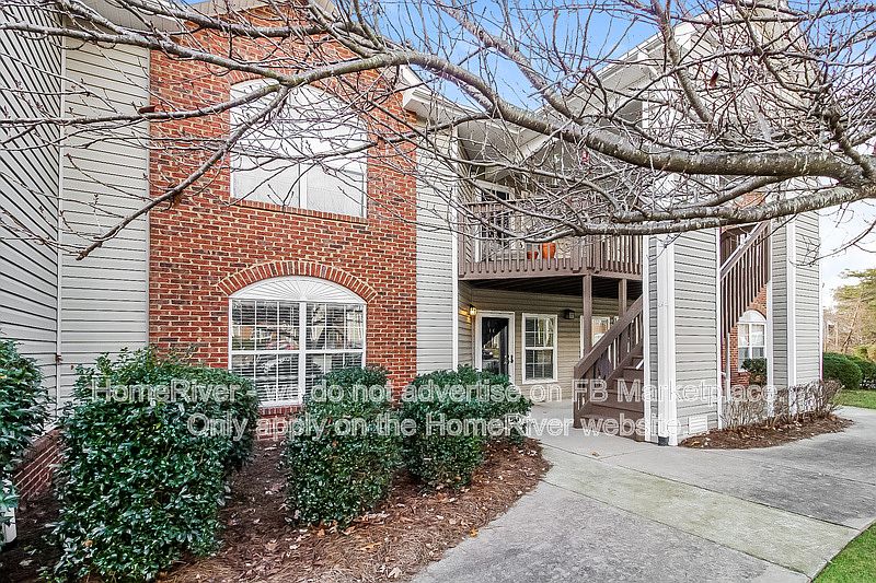1st image of 2630 Ingleside Dr #1C