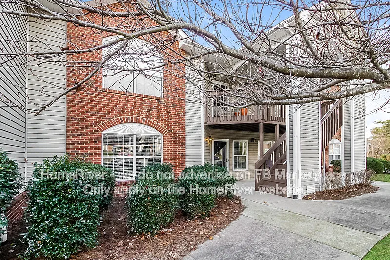 2630 Ingleside Dr #1C