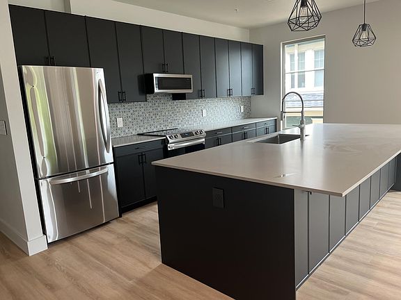 2nd image of 1216 Fairmount Ave #300
