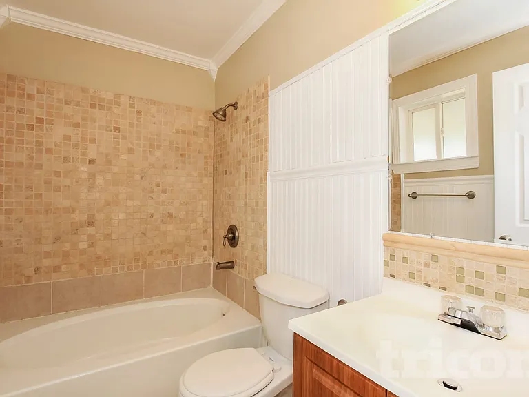 6237 W Marconi Ave — Photo 9