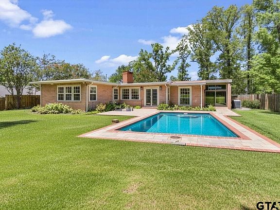 4th image of 2306 Old Bullard Rd