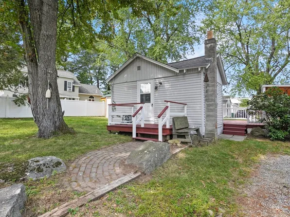 3 Chase Ave, Leominster, MA 01453