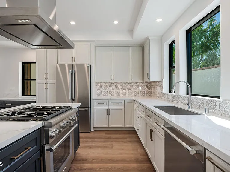 136 N Oakview Dr #103 — Photo 6