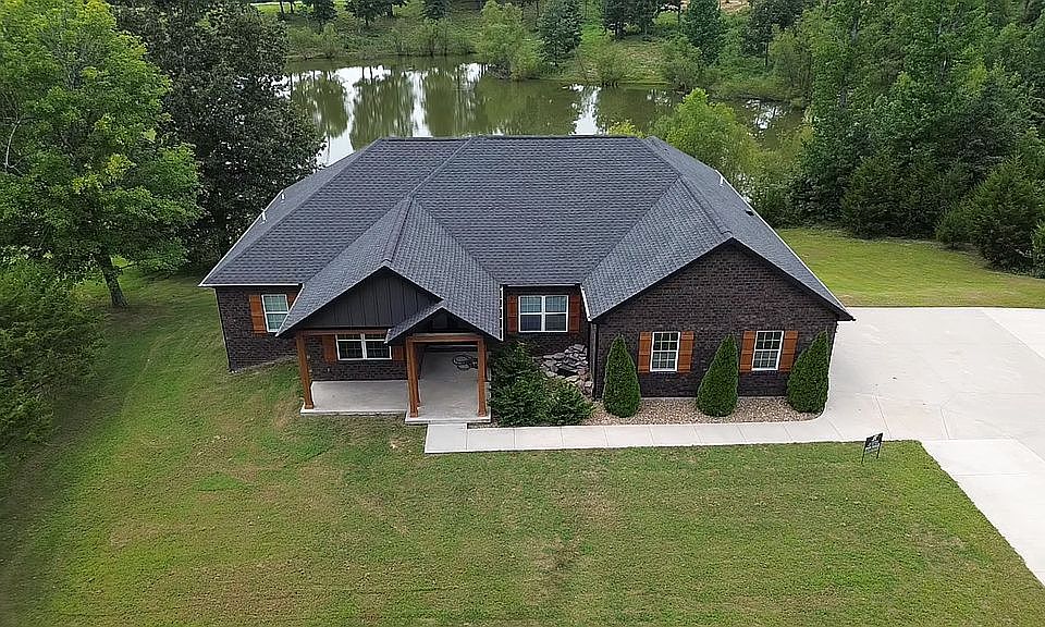 1st image of 218 Blacksmith Ln