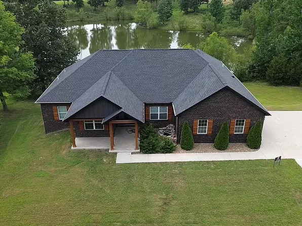 218 Blacksmith Ln, Jackson, MO 63755