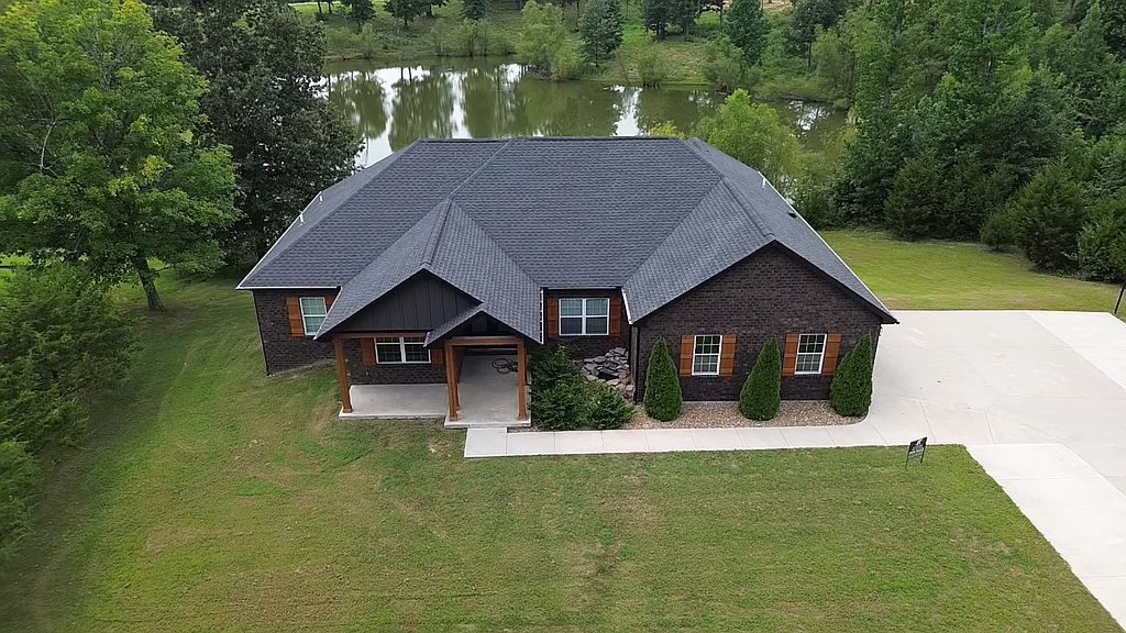 218 Blacksmith Ln - Property Image