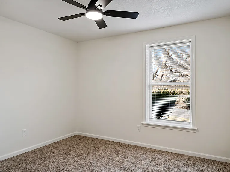 4001 S Minnie St — Photo 23
