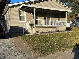 1001 E Elm St, Taylorville, IL 62568