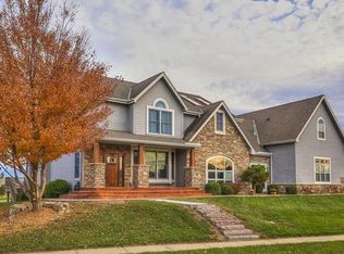 4944 SW Gull Point Dr, Lees Summit, MO 64082