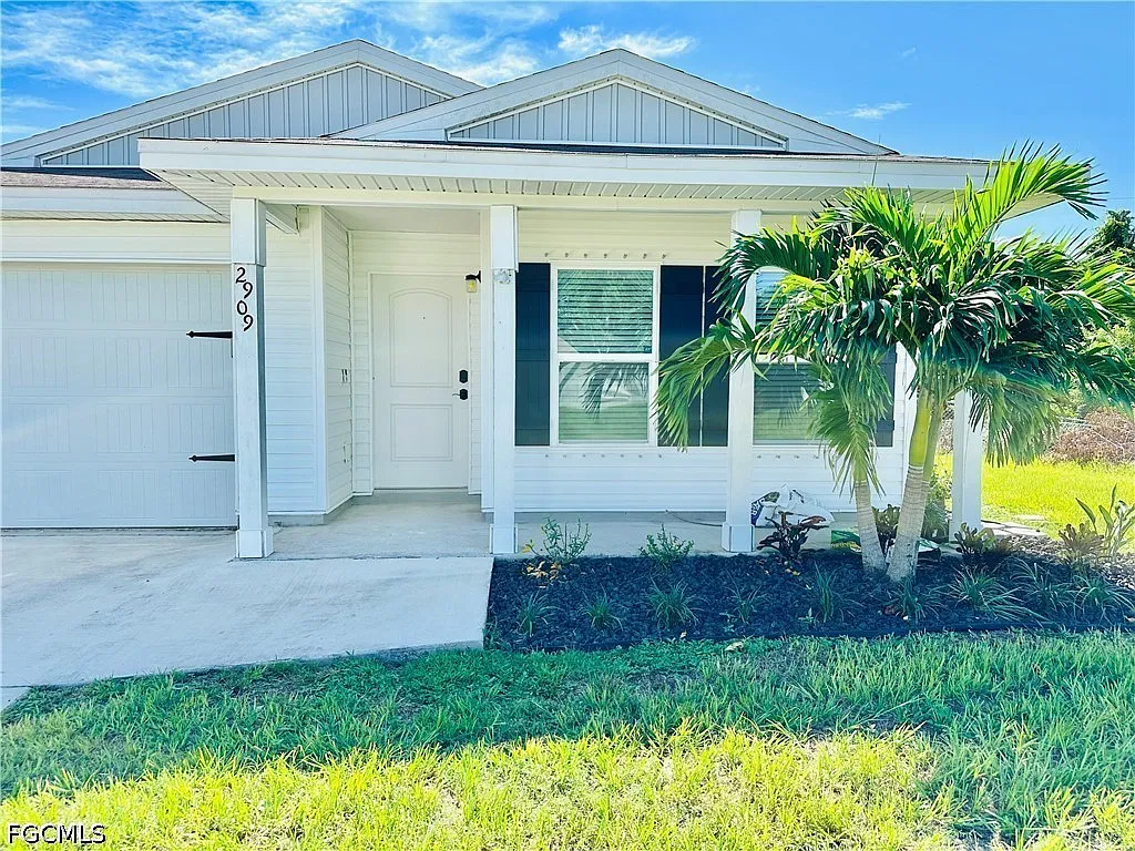 4 bed, 2.0 bath, 1401 sqft, $2,095 — Photo 3