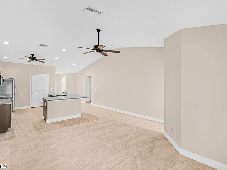 3509 SW Santa Barbara Pl — Photo 19