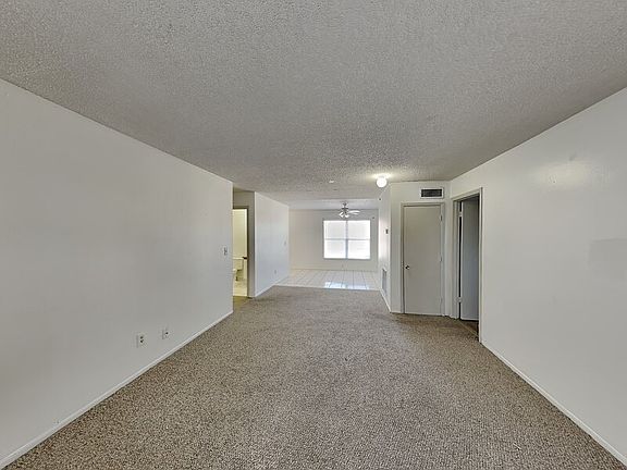 3rd image of 1717 Michigan Ave APT D