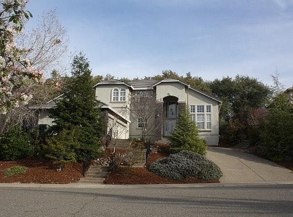 2nd image of 4623 Longview Dr