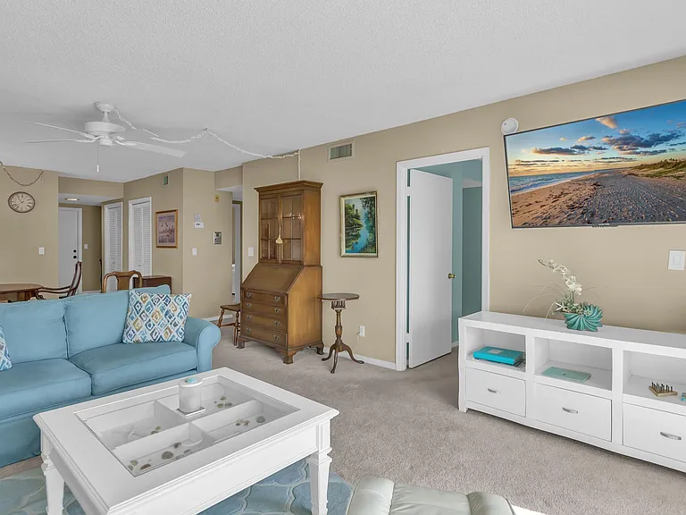 4049 Ocean Dr #201 — Photo 26