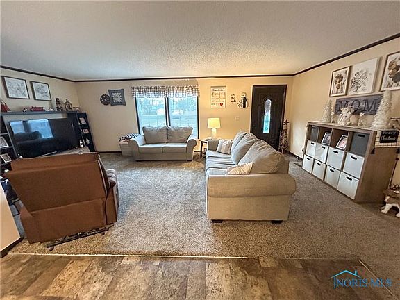 3rd image of 12294 Fort Meigs Blvd