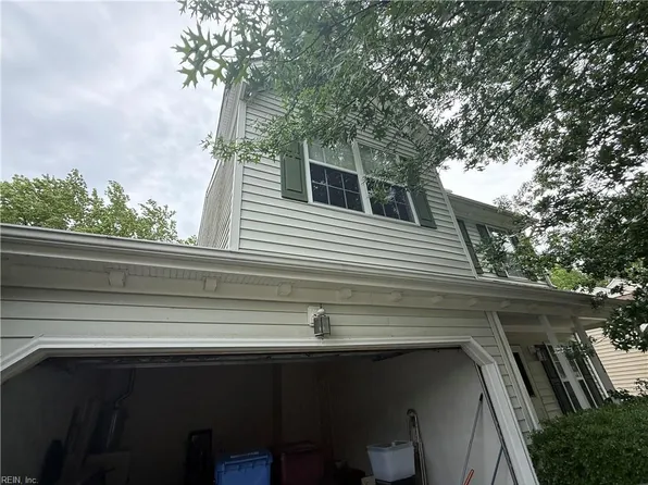 526 Windward Dr, Chesapeake, VA 23320