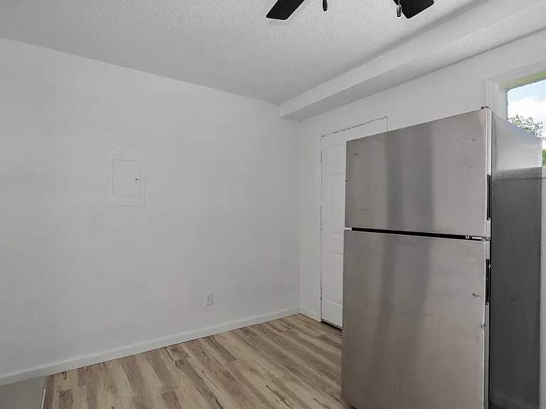 21 Larue St. Apartments — Photo 28