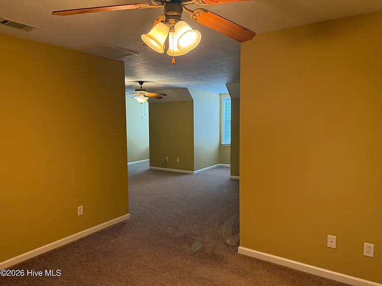 925 Woody Hill Cir — Photo 29
