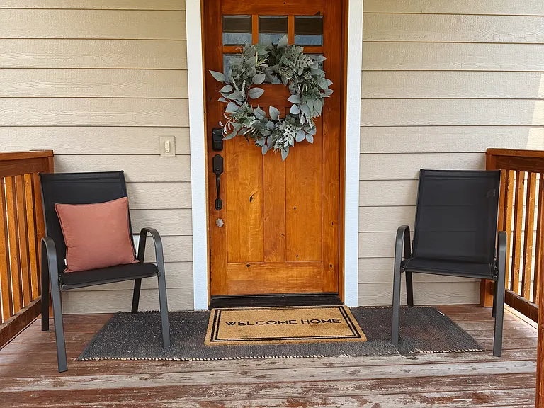 110 Bernie Rd — Photo 35