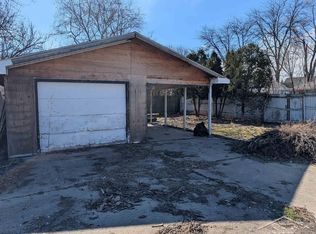 1813 Mackinaw St, Saginaw, MI 48602